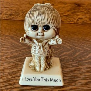 Vintage 1975 “I Love you This Much” Figurine